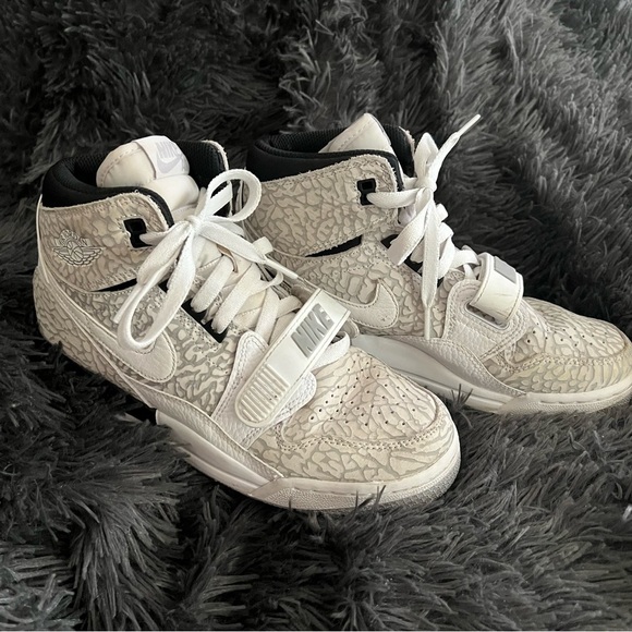 Nike Air Jordan Legacy 312 Elephant White Gray Sneakers - Picture 5 of 8